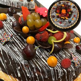 CAKE SPARTAK WITH FRUITS 4LB