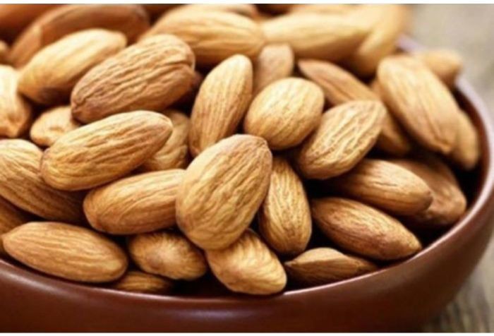 RAW ALMONDS